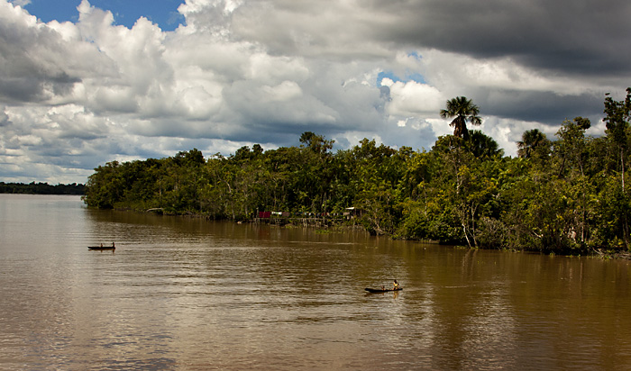 Canoe sul fiume