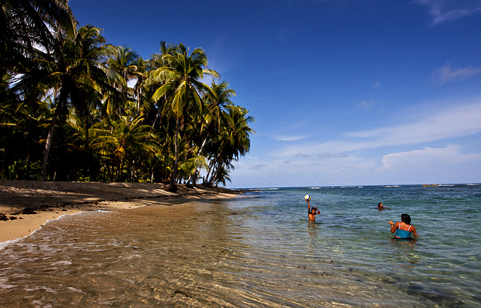 I cross again the Colombia and I reach Panama passing through the ...